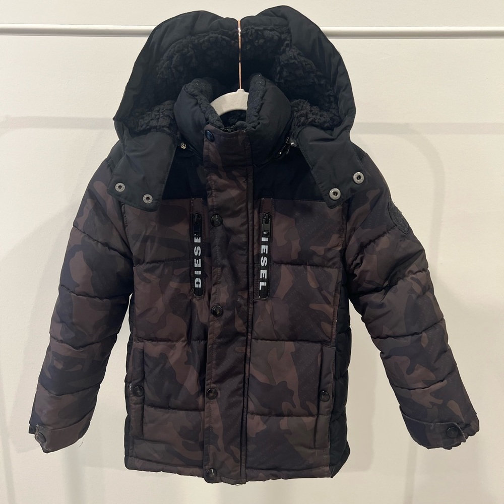 Diesel Boy's Faux Fur-Lined Camo Puffer Jacket size 5-6.
